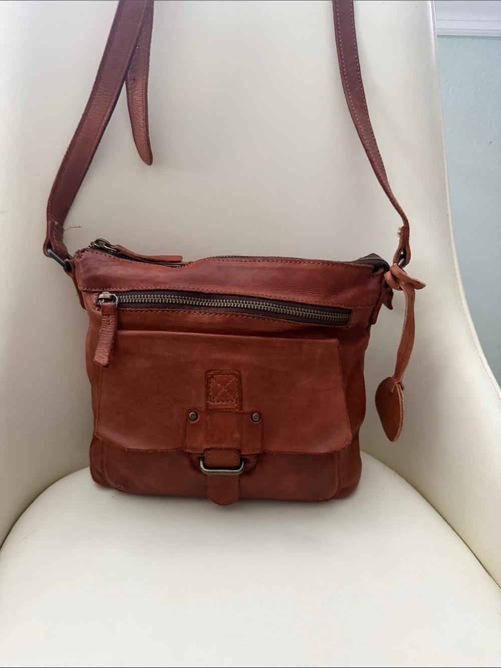 Harbour 2nd Hazel Leather Cognac Brown Crossbody Distressed Messenger Bag 227 - Picture 6 of 14
